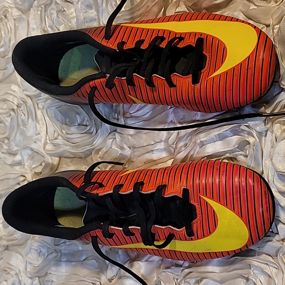 Nike Mercurial Mens Shoes Athletic Shoes Sz 7.5.